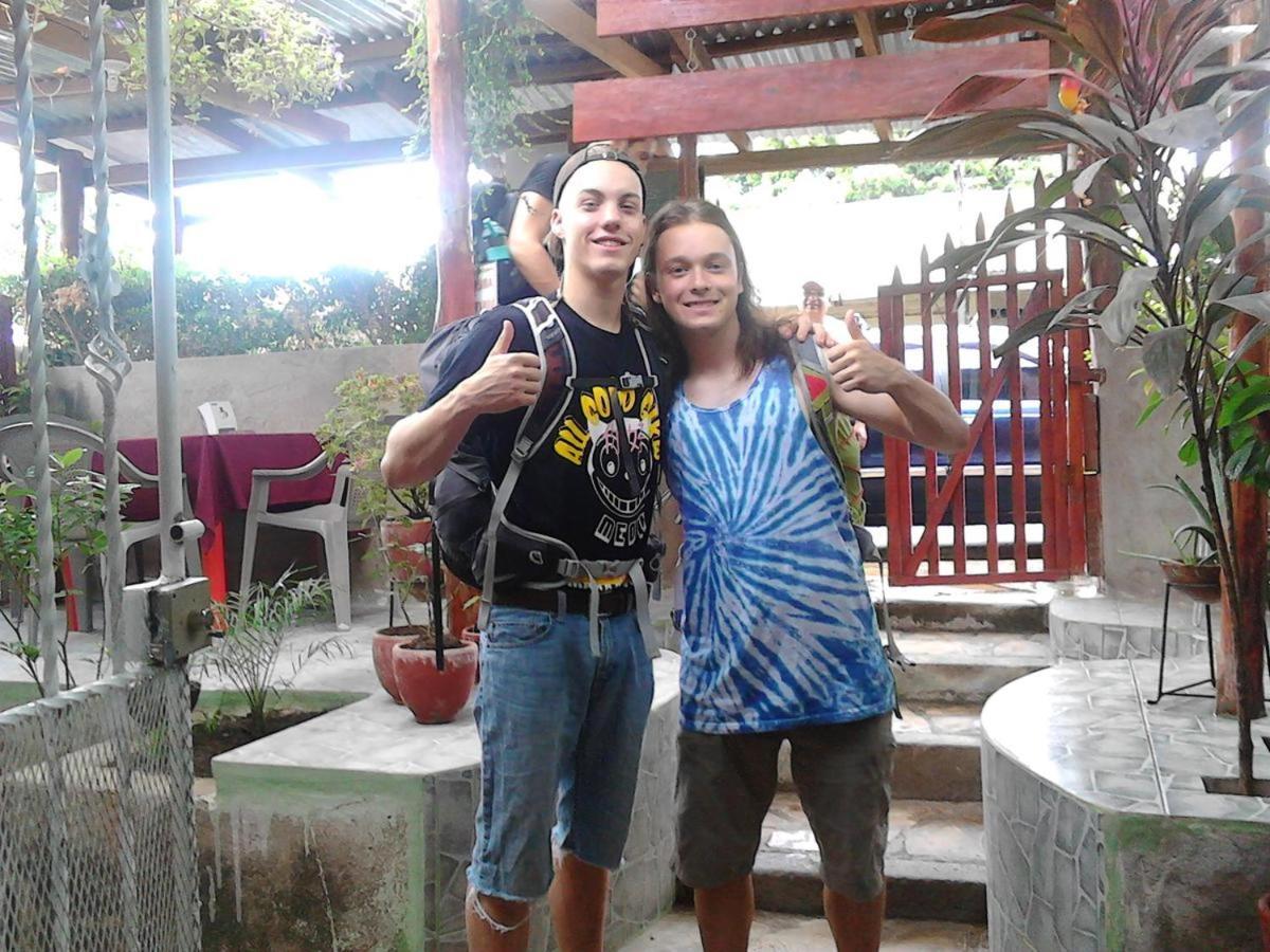 Murph'S Surf Shacks Rivas Ngoại thất bức ảnh
